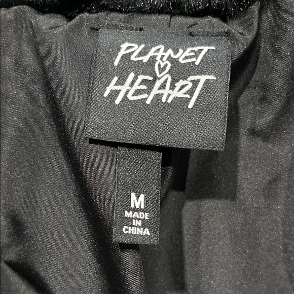 Planet Heart Black Faux Fur Hooded Jacket, size medium - Picture 10 of 11